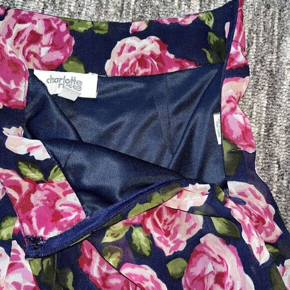 Charlotte Russe Women’s Shorts Sz XS Pink Roses Size Zip Lined Summer - Picture 2 of 8